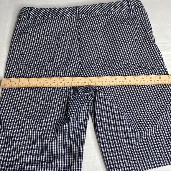 Liz & Co Shorts Blue & White Check Bermuda Shorts - Picture 6 of 11